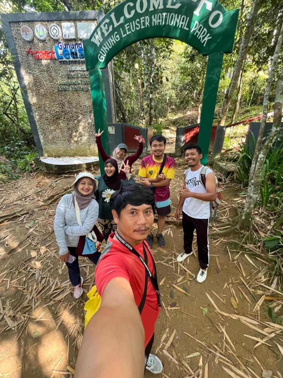 Pongo Guest House & Jungle Trekking Bukit Lawang Ngoại thất bức ảnh
